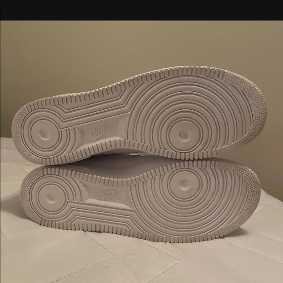 Nike Air Force 1 07’ White Size 13 - Picture 5 of 6